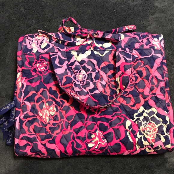 Vera Bradley Handbags - Vera Bradley Katalina Pink Hanging Organizer